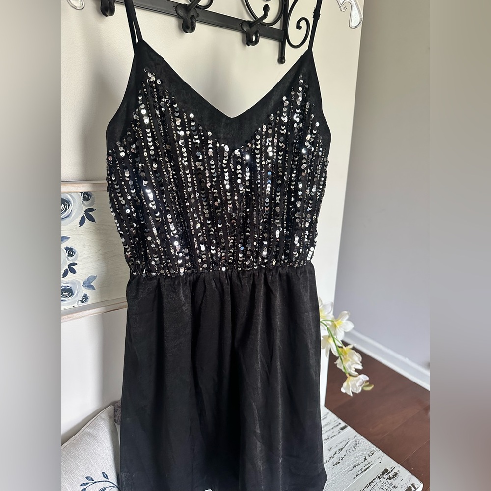 ANDREE BY UNIT Black Sequin Mini Dress - Picture 2 of 5